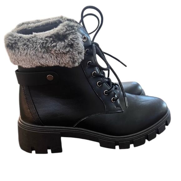 NWOT Women’s Wanted Quicksand Combat Bootie – Sz 9 - Picture 5 of 7